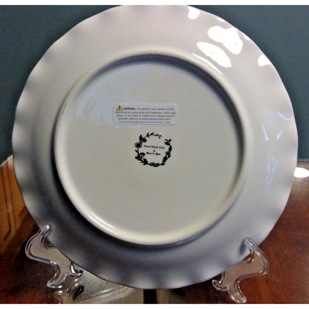Maxcera Green Toile Rabbit Bunny 9.25” Luncheon Salad Plates Scalloped NEW 12 - Picture 2 of 4